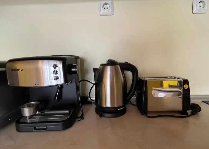 Anita C 19 Sunny * Sluneční pobřeží